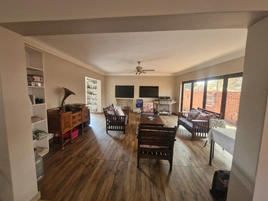 5 Bedroom Property for Sale in Kathu Northern Cape